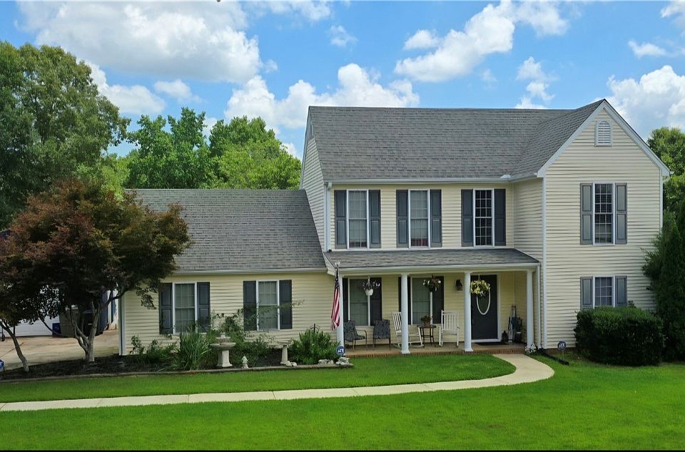 1st image of 224 Ike Rd