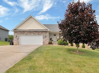 1308 Linnview Xing, Heath, OH 43056