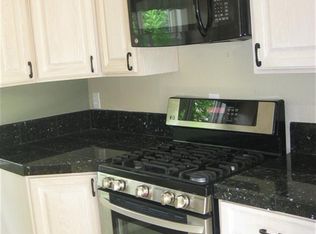 1215 Wimbledon Dr, Lodi, CA 95240