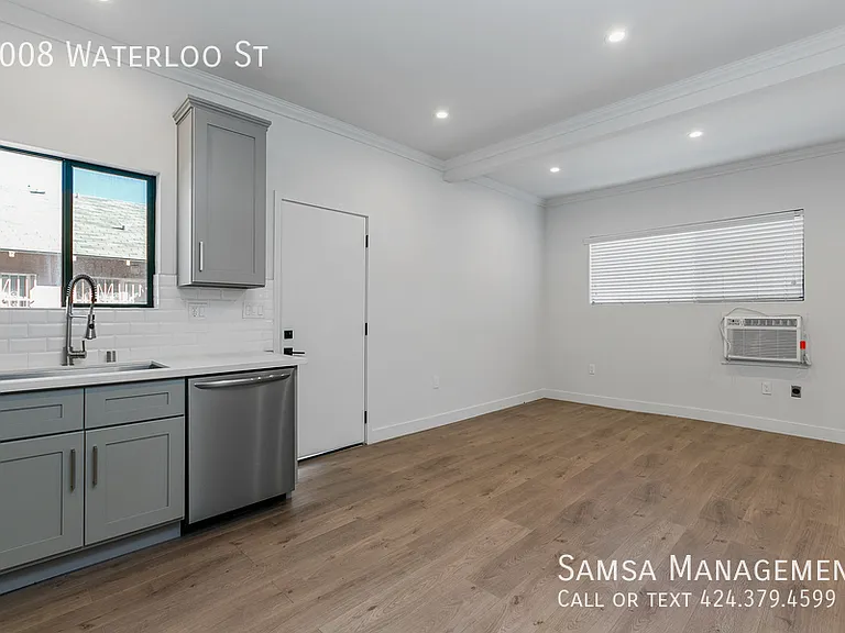 1008 Waterloo St — Photo 5