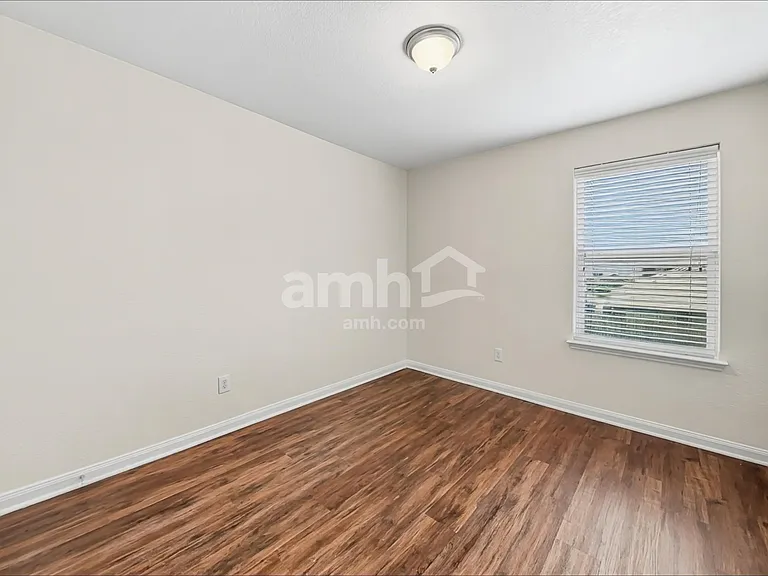 8960 Blackhaw St — Photo 14