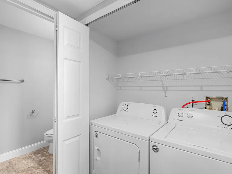 919 Carriage Circle Ln #D — Photo 7
