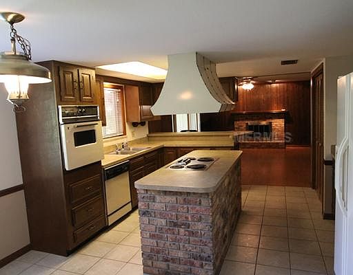 4th image of 1906 N Kingway Dr