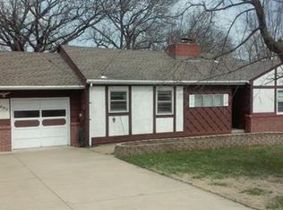 25 Clipper Dr, Lake Tapawingo, MO 64015