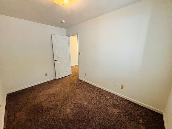 4th image of 402B Berryfield Ln