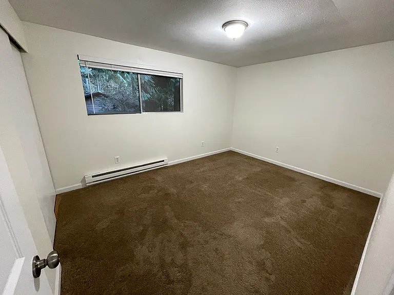 20905 NE 8th Pl — Photo 17