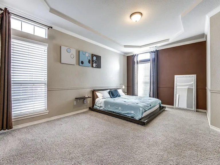 10572 Coach House Ln — Photo 23