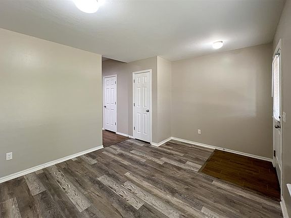 4th image of 737 Christian Ln