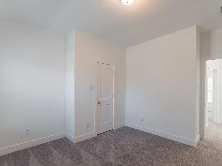 114 Hidden Peak Dr — Photo 38