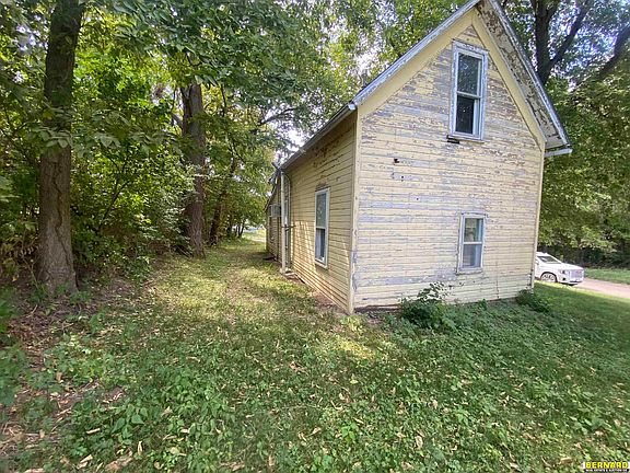 3rd image of 1120 N 7th St