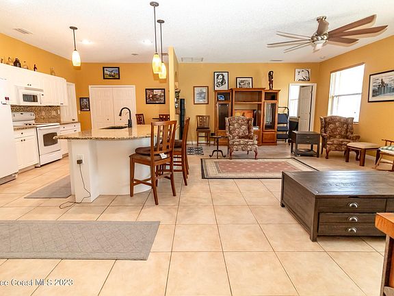 5th image of 5202 Yaupon Holly Dr