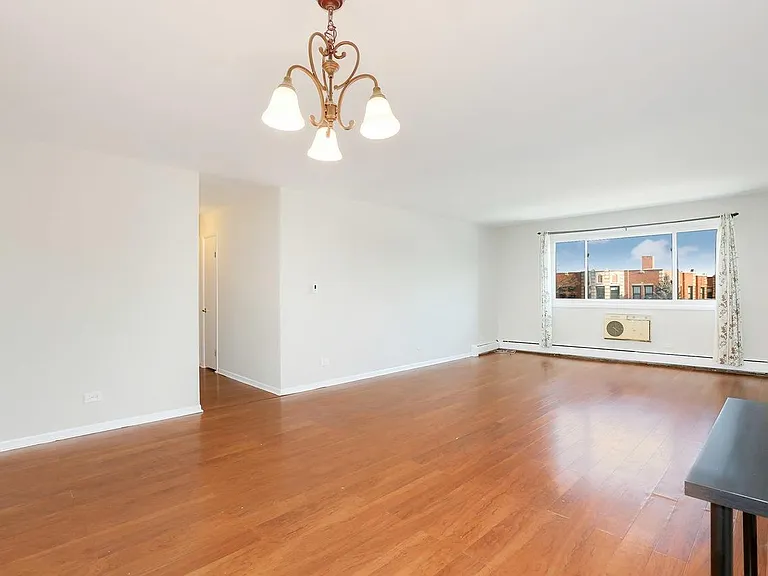 1234 Elmwood Ave #4F — Photo 4