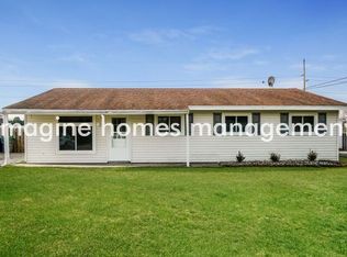 24 Robinhood Dr, Cranberry Township, PA 16066