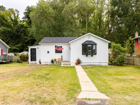 118 E Greenwood Ave, Villas, NJ 08251