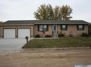 413 12th Ave NW, Independence, IA 50644