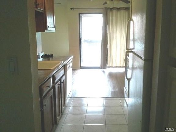5th image of 25 2nd St APT B6