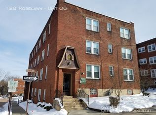 128 Roselawn Ave APT 06, Mt Lebanon, PA 15228