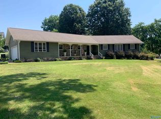 359 Bradley St, Scottsboro, AL 35769