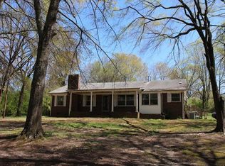 282 Old Nacoochee Rd, Cleveland, GA 30528