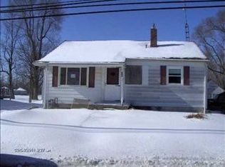409 S Sycamore St, Gaston, IN 47342
