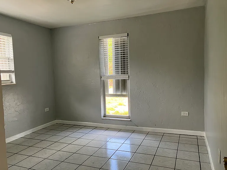 350 E Sandy Cir — Photo 9