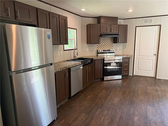 3rd image of 232 Ashley Dr
