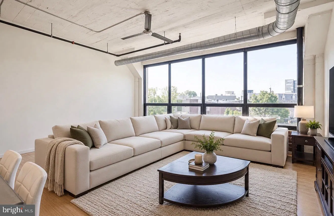 1 bed, 1.0 bath, 962 sqft, $2,100 — Photo 1