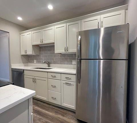 2nd image of 5835 Tiffany Ct
