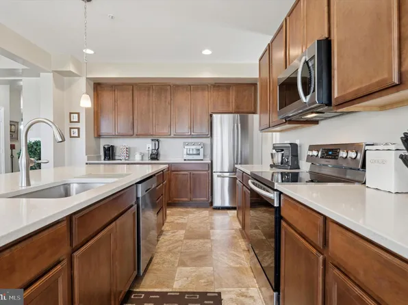 24 Winslow Dr, Elkton, MD 21921