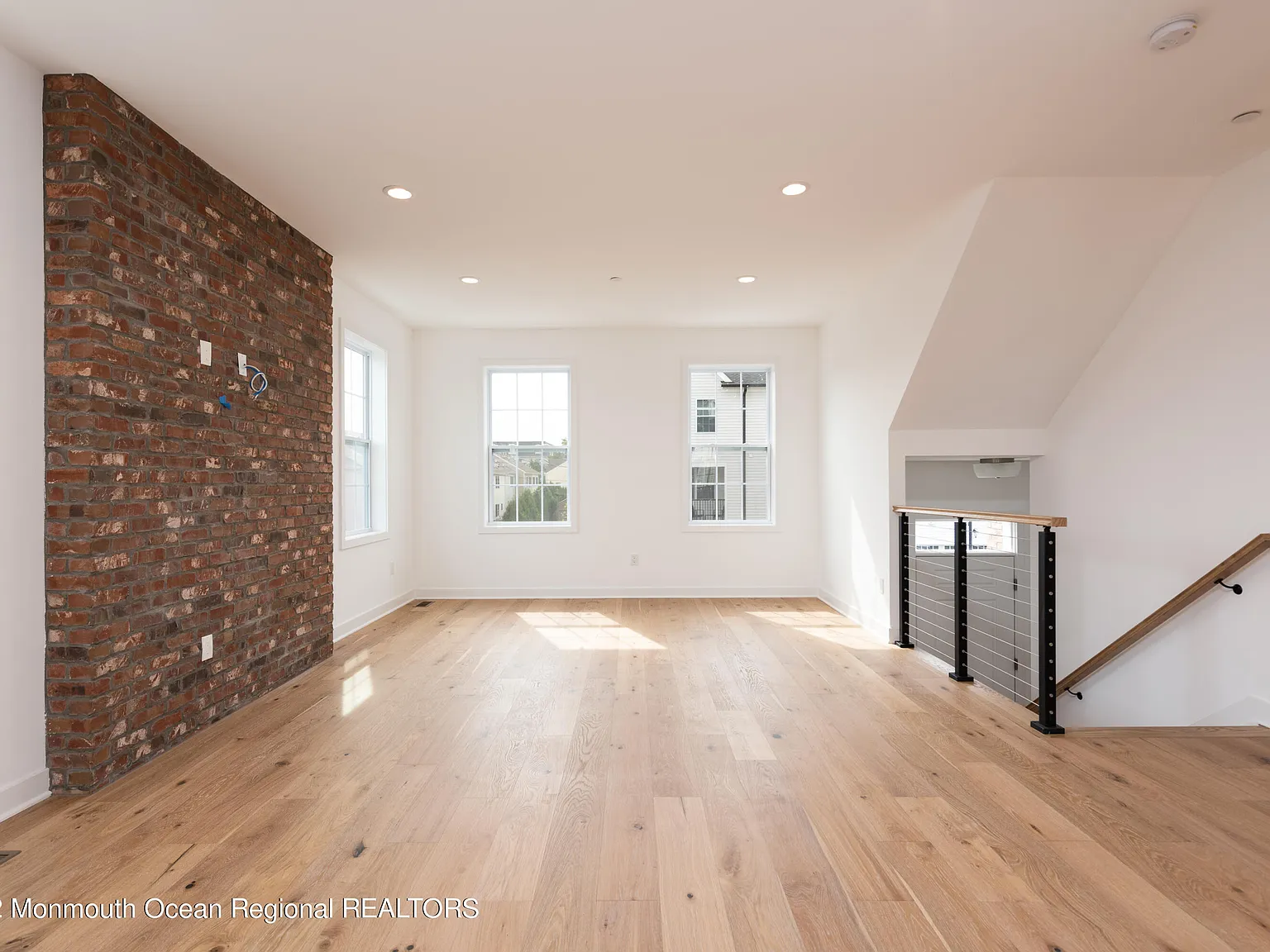 3 bed, 3.5 bath, 2245 sqft, $5,200 — Photo 4