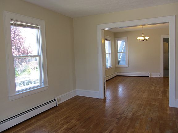 Living Looking into Dining