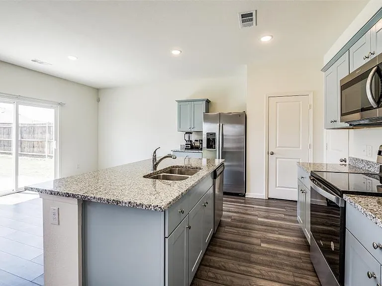 613 Delaware Ave — Photo 10