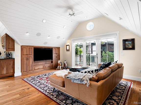 5th image of 3166 Juniper Court