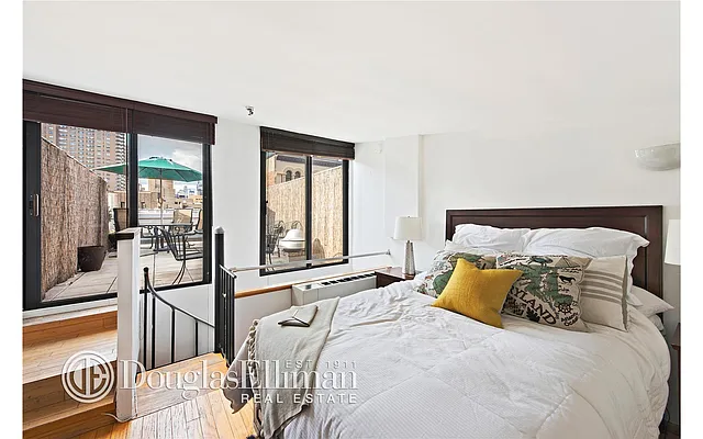 Sold by Douglas Elliman | media 14