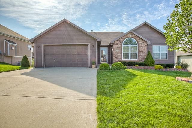 1st image of 716 Shorthorn Dr