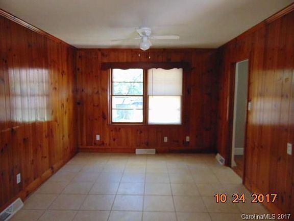 3rd image of 1614 Shannonhouse Dr