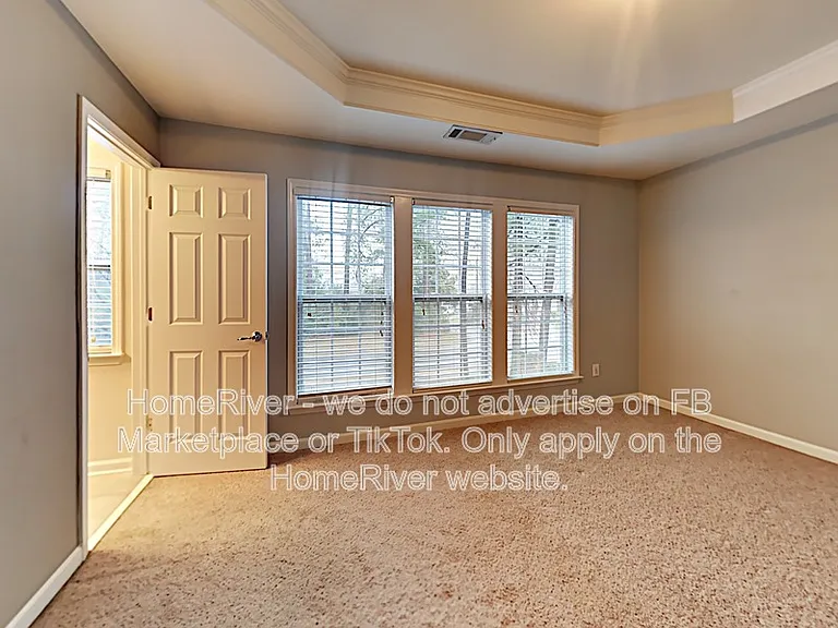 2329 Limehurst Dr NE — Photo 9