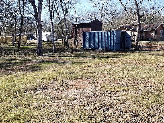 4th image of 107 Penguin Ln