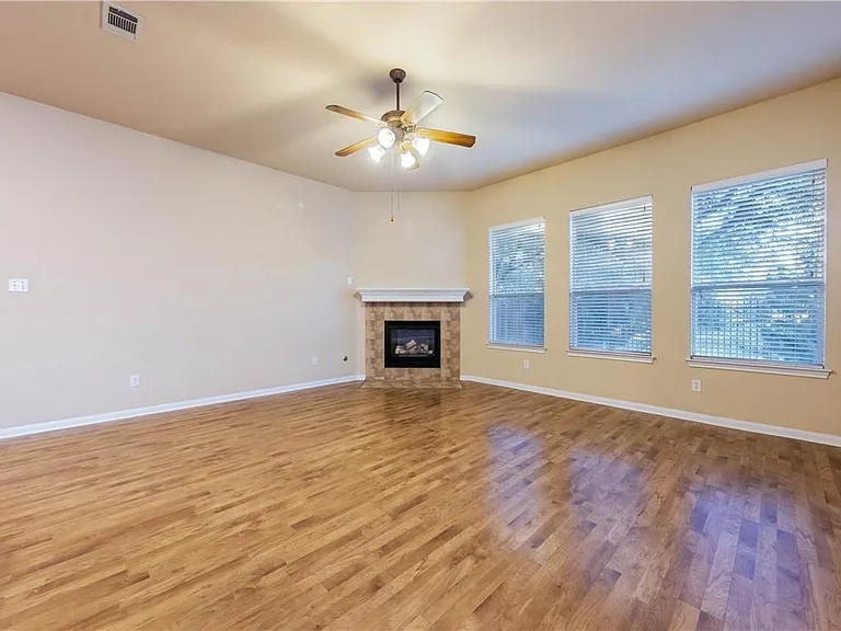 3509 Pine Needle Cir — Photo 14