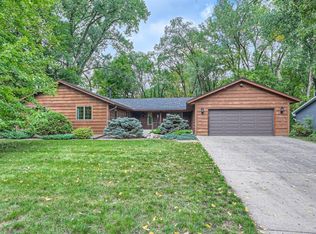 1257 Ingerson Rd, Arden Hills, MN 55112