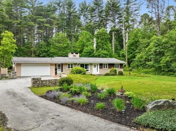 35 Burt St, Taunton, MA 02780