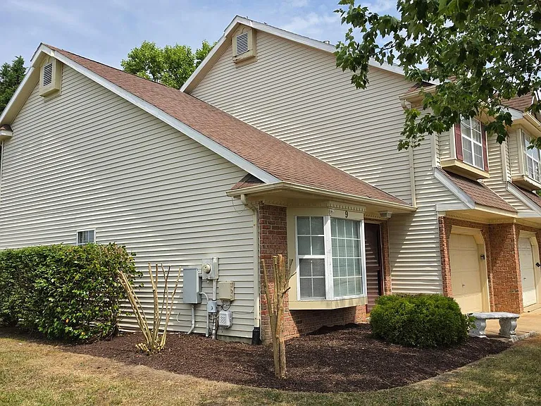 9 Gristmill Dr — Photo 4