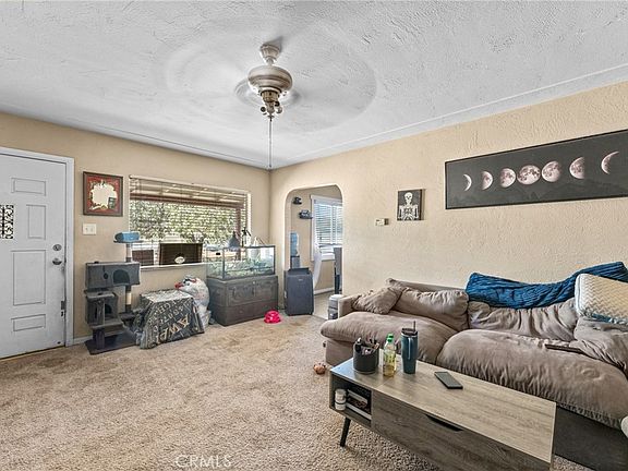 4th image of 32911 Avenue E
