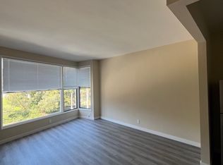 2875 Greenwich St APT 303, San Francisco, CA 94123
