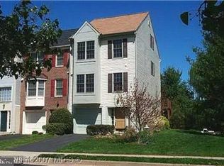 21112 Winding Brook Sq, Ashburn, VA 20147