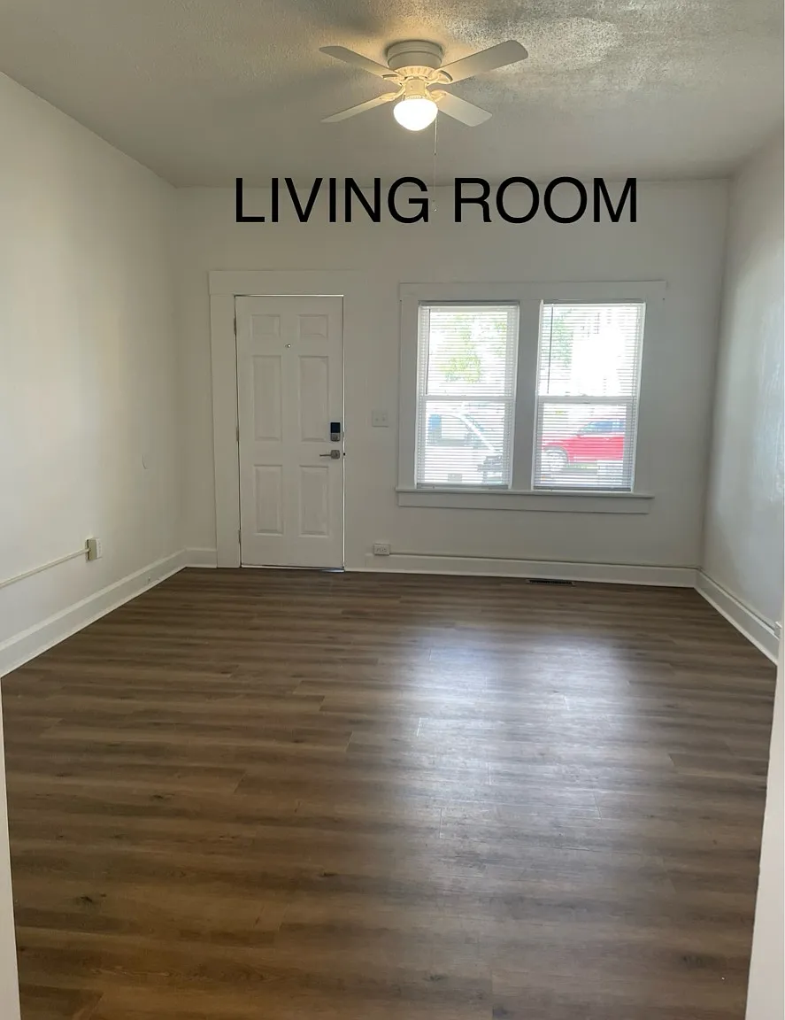 AND: 13th: 221: Duplex - 1 — Photo 2