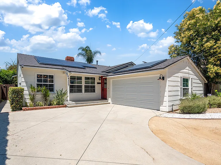 14527 Addison St — Photo 30