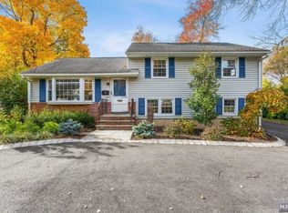 22 Weaver Pl, East Hanover, NJ 07936