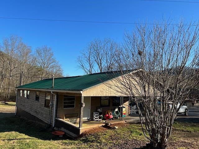 2nd image of 147 Hilltop Ln