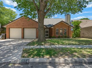 8004 Forest Xing, Live Oak, TX 78233